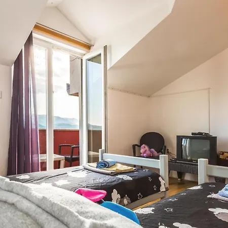 Apartamento Lovely In With Kitchen